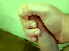 Gozando No Banho SJC With Big Cock And Monster Cum