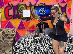 BBW Diguinha DJ licks pussy and fingers giant ass