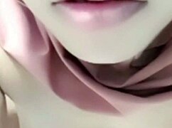 Housewife masturbates hairy pussy