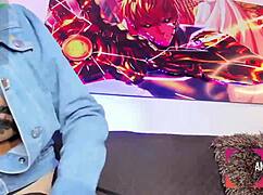 Can you feel that vibrator buzzing inside Anthonelladoll as she rides it?