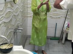 i saw my sis masturbatin and insisted on fuckin her ass hard in hindi roleplay