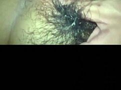 Lon em suong lam anh oi enjoys her big ass and hairy pussy