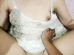 ngentot memek sempit istri sampai crot didalam