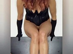 Amysexxxjuguetona calentando la cámara mientras se masturba