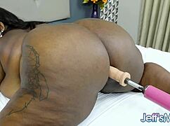 Gigantic black BBW Thammy Leviemont puts on a perfect solo