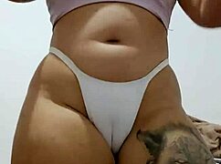 I'm gonna sit on friend's face and suffocate her with big pussy lips 😈