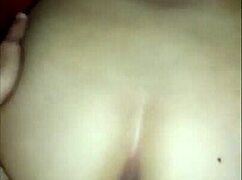 despertando a la hermana de mi amiga a punta de verga desbaratando la cama