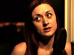 Girlfriend dives into wet pussy for dripping orgasm 😍