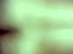 बेडरूम में बीवी को इंटेंस चुदाई