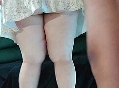 Big-assed queen enjoys intense anal with vibrator