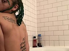 Mz Natural Showcases Her Big Natural Tits in a Boobs-Focused Scene