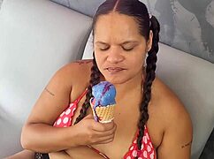 na sorveteria encontrei uma pica gigante de chocolate, anal orgasm with big cock