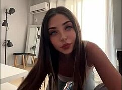 Üvey Babama Hediye, Sikini Orgazma Kadar Sürüyorum