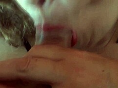 stepmom shaves bush for beach flash, then milf pussy on display 👙