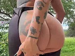 você já viu uma travesti agro como sabrina prezotte gozando na fazenda??