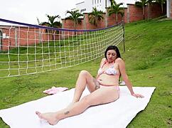 imagine this horny latina milf seducing you for outdoor pussy pounding fun