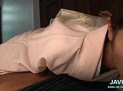 发现这日本骚逼为何总湿漉漉 第80集