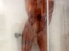 Shower toy sparks teen craving