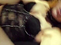 Me tragué el agua como perra sedienta, amo el collar y rituales BDSM que me humillan con strap-on y fisting.