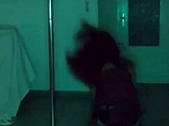 amysexxxjuguetona films her private sexy striptease dance