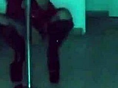amysexxxjuguetona films her private sexy striptease dance