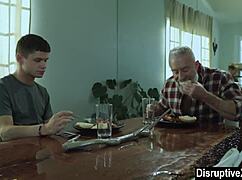 stepson bareback fucks stepdad's ass 😈🍆💦