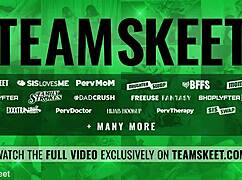 Santa delivers early cumshot to blonde's big ass and tits in Christmas trailer