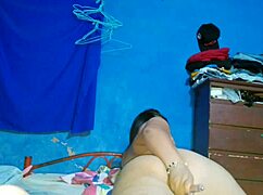 i'm the latina brunette fingering my juicy pussy to massive orgasm