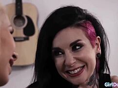 joanna angel tells her gf get over here i wanna lick that pussy now