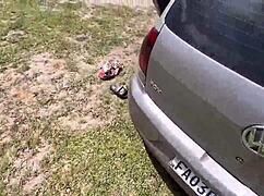 amigos transam sexo selvagem bem no meio da savana africana