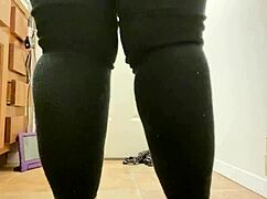 Wanna worship this fat BBW ass while she rides huge dildo?