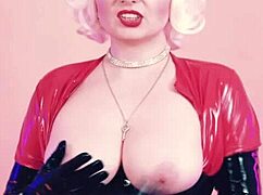 god i love squeezin my huge latex ass cheeks teasing u pervs arya grander milf style