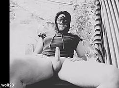 A NAKED muscular bodybuilder gives HANDJOB voyeur bad wolf28 country solo