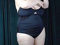 trying on that boohoo swimsuit with my big curves