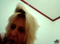 o urso me pegou pelos cabelos e me fez chupar o pau cedinho stella still