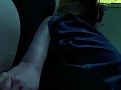 whoa, watch this wife drop to her knees for a sloppy blowjob 😍💦