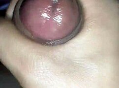 Baise de blonde salope 18+ en filets talons résille avec monstre bite éjac faciale