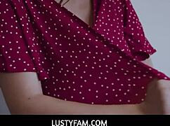 whoa honey hayes got filthy rich milf hooked on her taboo charms 😏💦