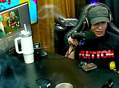 Novinha bruna lambertini lifts skirt flashing tight ass winking tasty for camera with isa moura.