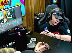 as duas gostosas rebolaram gostoso no podcast... mostraram buceta e cu... ruan ficou sem palavras com bruna lambertini e isa moura