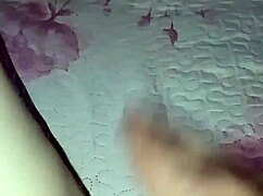 Homemade Pregnant MILF Slut Gets Quick Pussy Slaps in Amateur Action