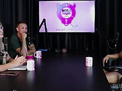 Compilados da val mineirinha no bora cast com bruna carlos in lingerie public orgasm interview