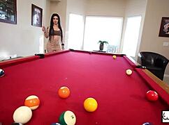 harmonie marquis spreads big pussy for hungry licking