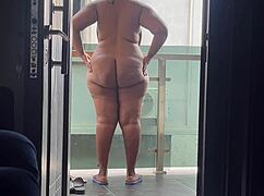 bbw struts outdoors flashing her huge tits and fat ass publicly