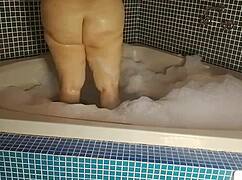 vivi guedez sneaks naughty fun at motel shaking her latina ass wild