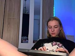 Teen Webcam Slut Fingers Dripping Pussy with Massive Dildo Toy