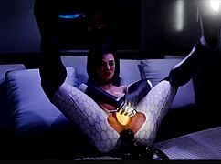 Sexy Shadowheart's Bald Pussy Takes Huge Dildo While Miranda Pounds Anal Beads Backshots