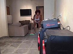 Espiei a Safada Dançando e Metei o Pau na Buceta Dela!