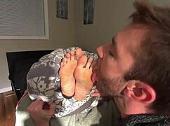 ceo can't resist tickling and licking secretary's wrinkled nylon toes full flick