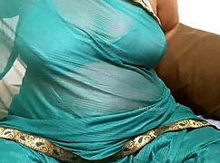 Wow, Iranian Hottie's Massive Sexy Boobs Exposed!